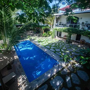 4* Inn Parota